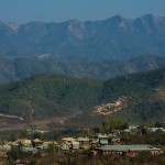 Singhat, z tylu K. Saichang