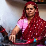 Kathputli Colony, pani robi bransoletki